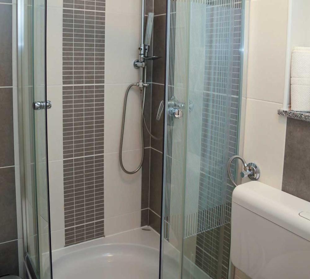 Adrian-Apartments-51511-Malinska-Otok-Krk Primorska 21 Eksteriør bilde
