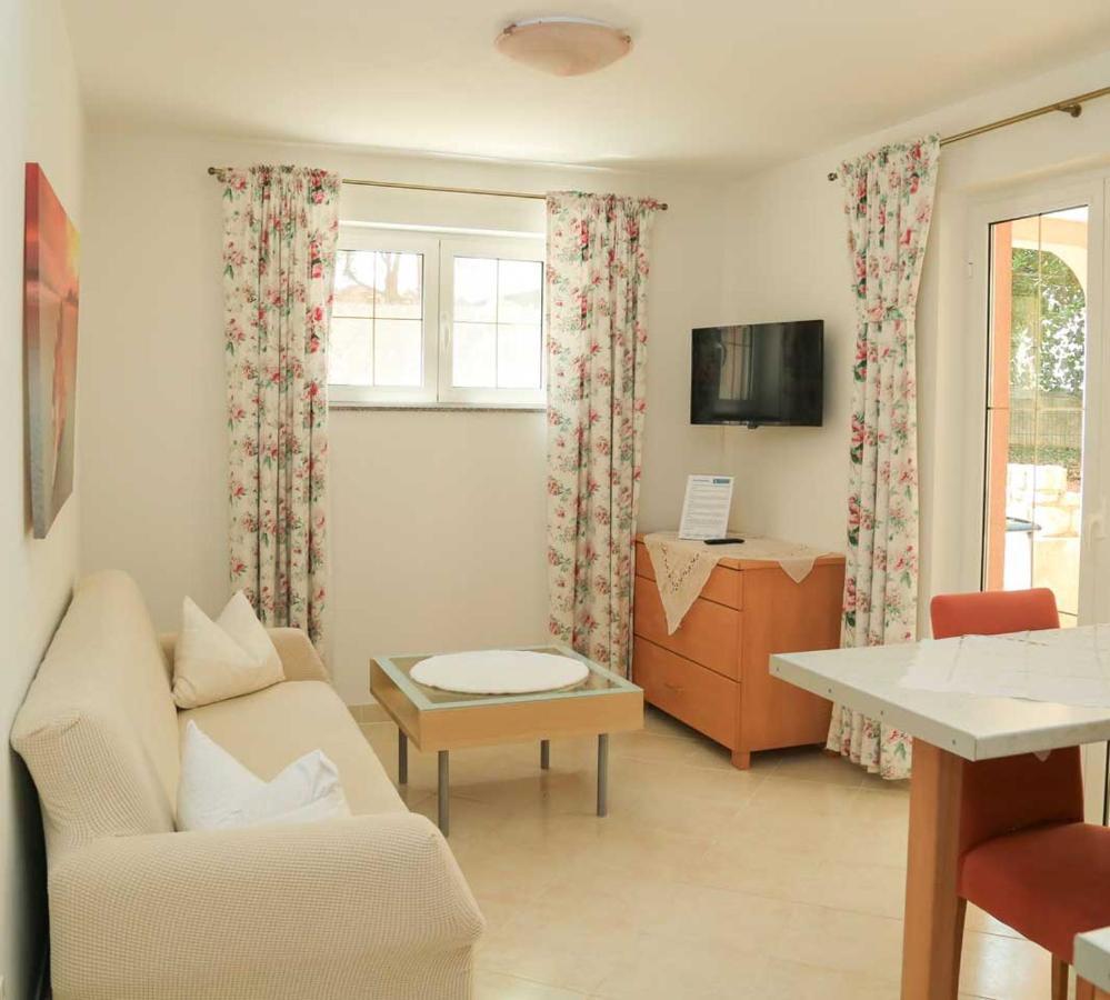 Adrian-Apartments-51511-Malinska-Otok-Krk Primorska 21 Eksteriør bilde
